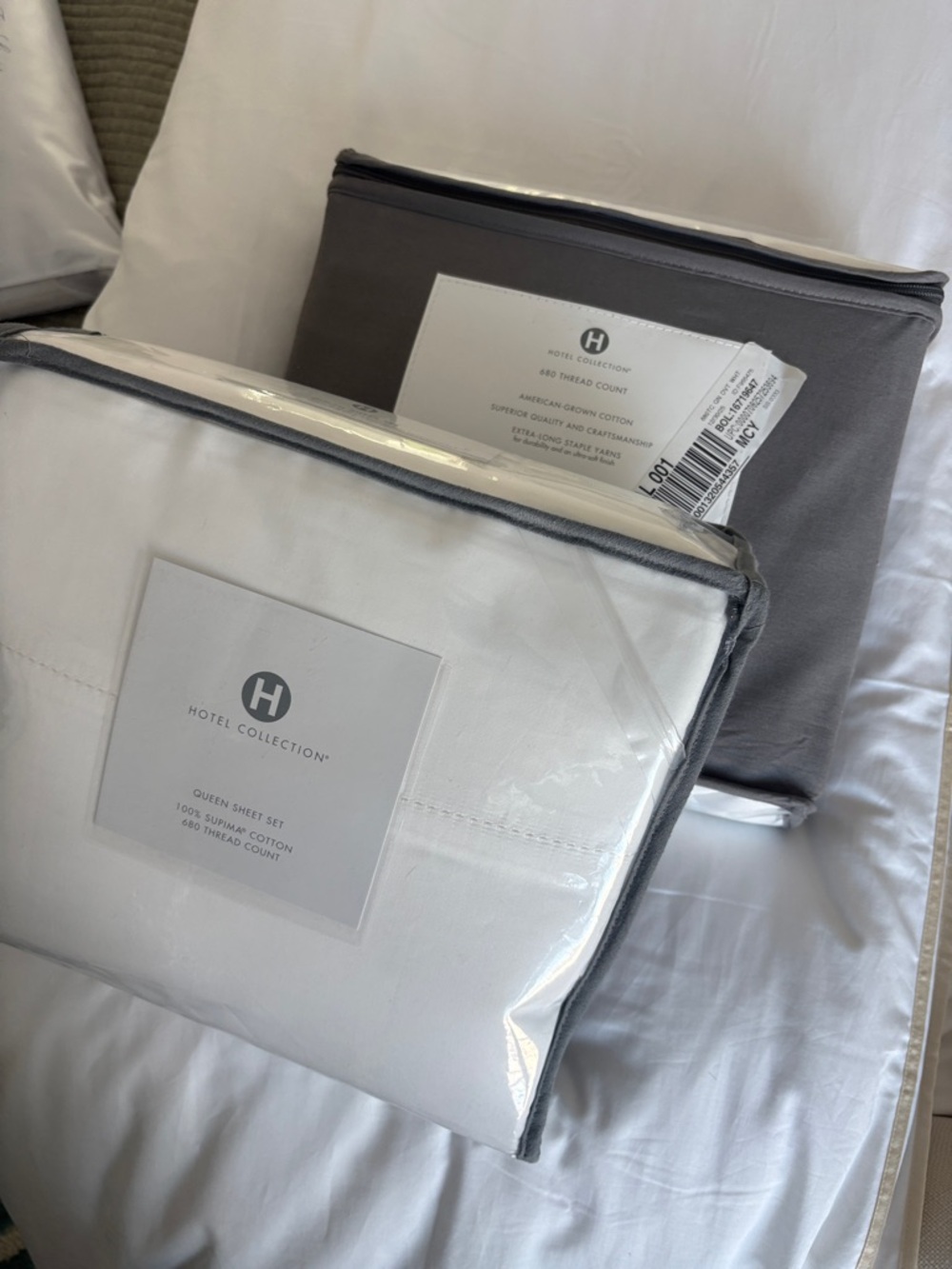 New HOTEL COLLECTION DUVET COVER AND SHEET SET 680 TC $750 retail